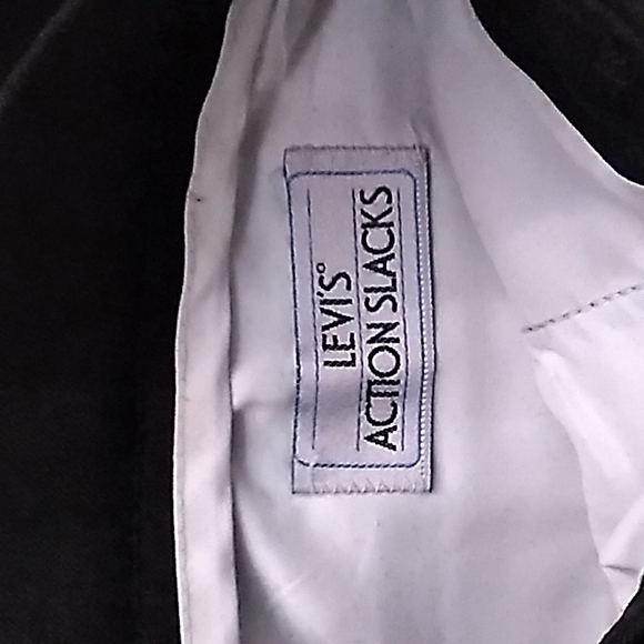 Levi's Men's Black Action Slacks Size 38" x 30" 100% Polyester Dress Pants - Picture 2 of 3